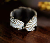 Adjustable Feather Ring Vanilla